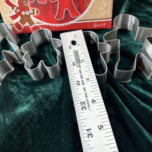 Set of Four Gingerbread Family Metal Cookie Cutters New in Box Great American - Picture 5 of 6